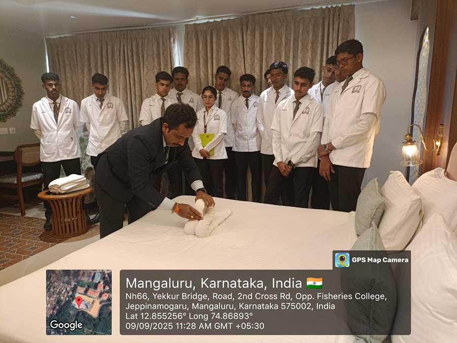 Workshop on Special Services (Towel Art)